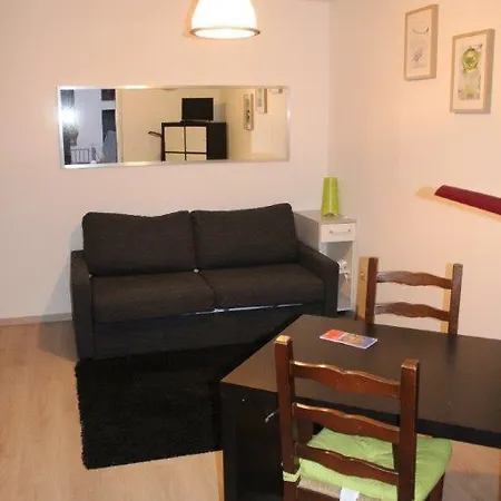 Le Nid Des Coteaux Apartament *